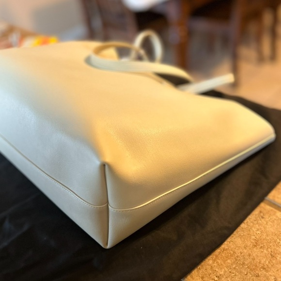 NEW YVES SAINT LAURENT EAST WEST TOTE BAG AND POUCH SOFT CREMA - Picture 7 of 14